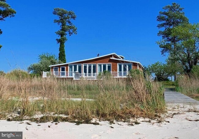 Building Photo - 8034 Riverview Rd