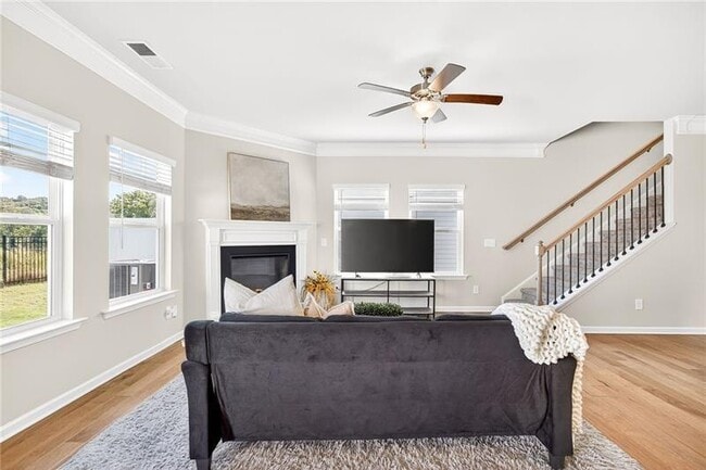 Building Photo - 133 Madison Bend