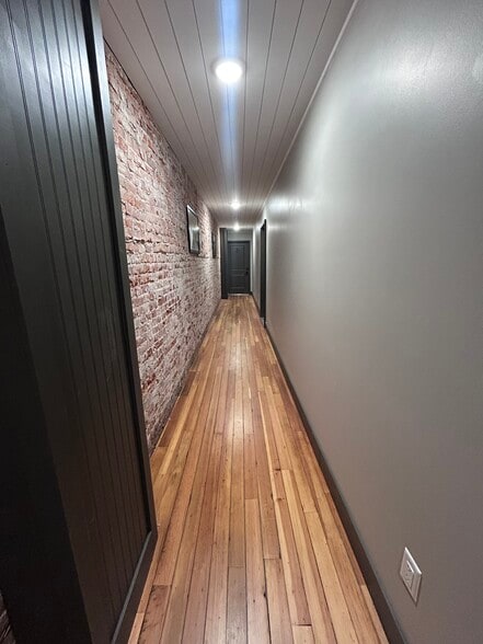 Building Photo - 101 Court St