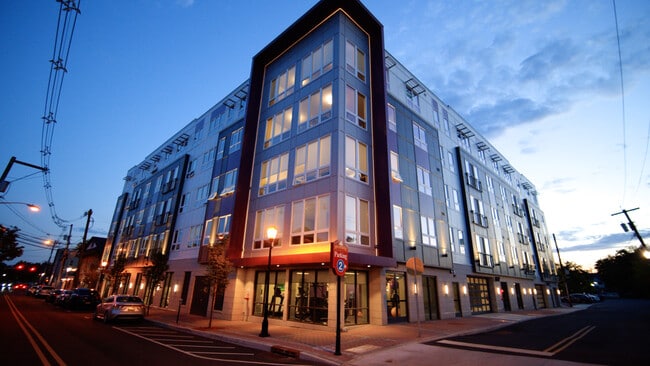 Building Photo - The Davenport