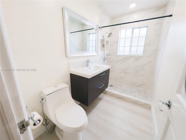 Building Photo - 5781 SW 25th St