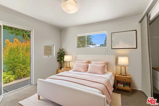 Building Photo - 4608 Nob Hill Dr