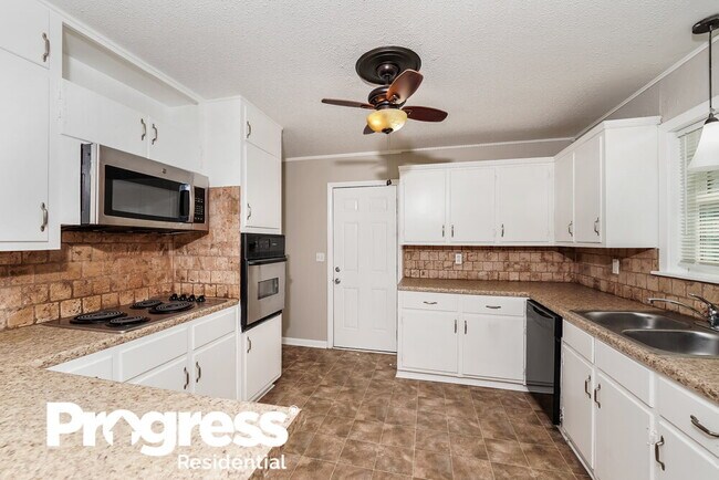 Building Photo - 313 28th Ave NW