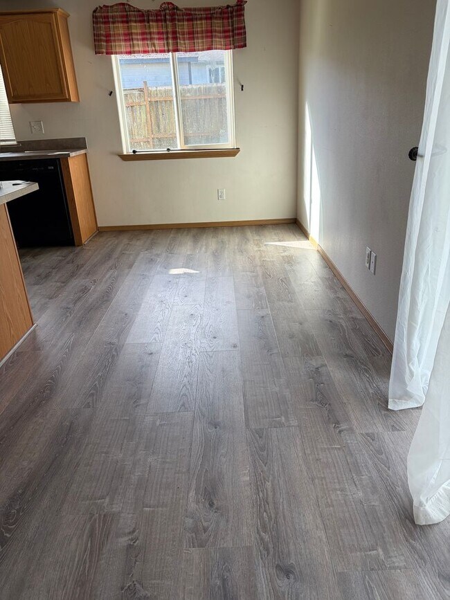 Building Photo - Ranch Style Home in Carlton