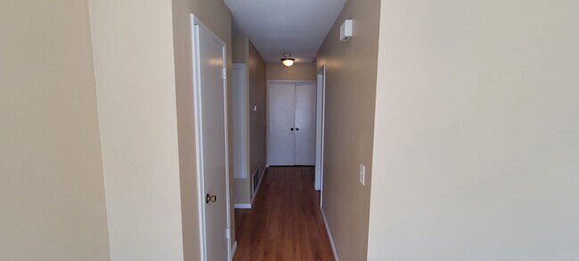 Building Photo - 1017 Quiet Creek Ln