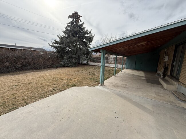 Building Photo - 4299 W Deno Dr