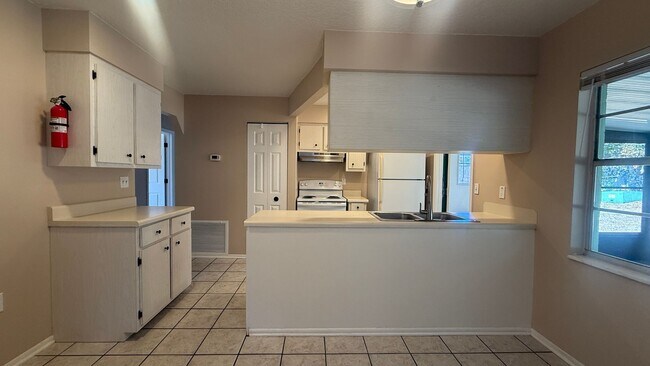 Building Photo - Charming 3-Bedroom Home in Quiet Winter Springs Neighborhood