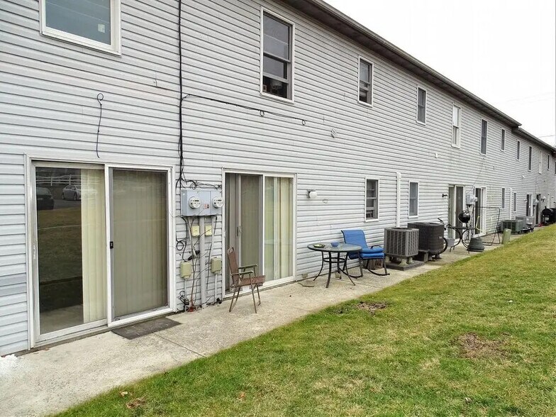 Building Photo - 219 N Market St