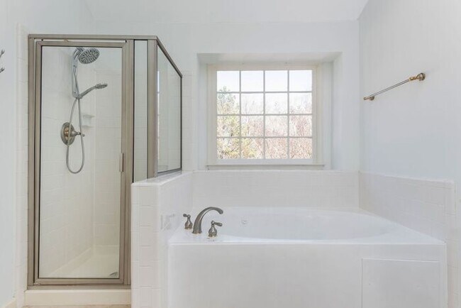 Building Photo - North Druid Hills Hidden Gem! 4Bed-4Bath, Hardwood Floors, Available NOW!