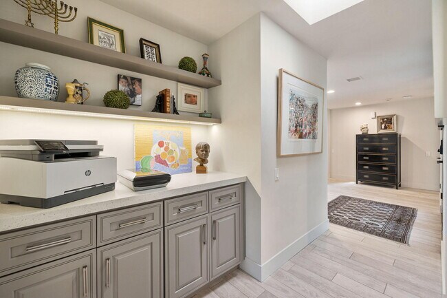 Building Photo - 76 Princeton Dr