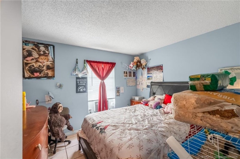 Building Photo - 556 SW Buswell Ave