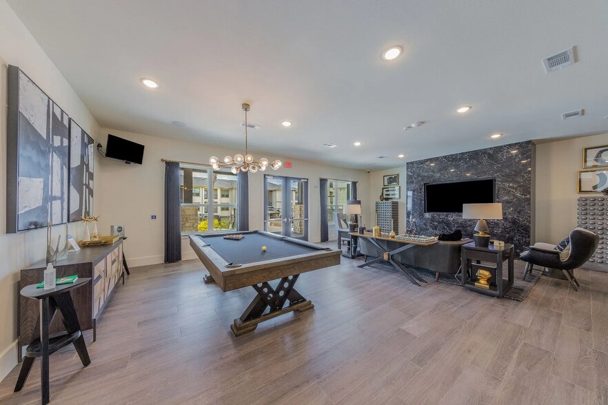 Building Photo - 4835 Usaa Blvd