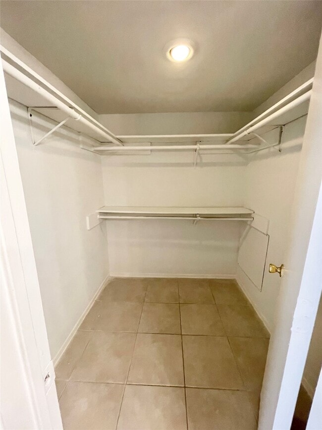 Building Photo - 19319 Lazy Valley Dr