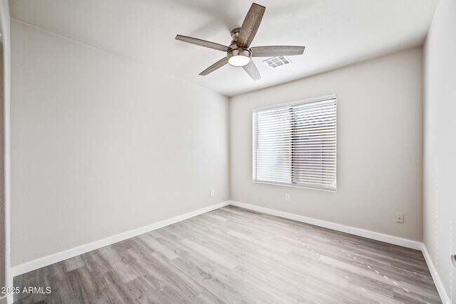 Building Photo - 2051 W Kristina Ave