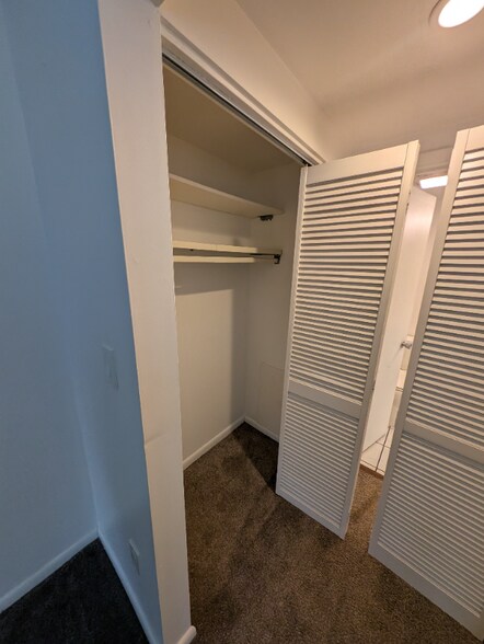 Building Photo - 1071 Lancaster Blvd