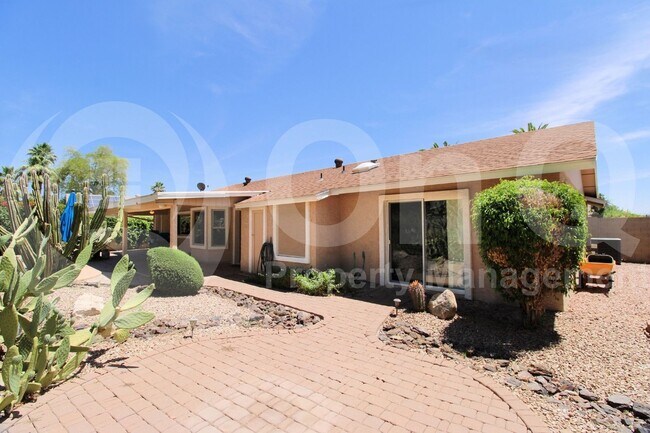 Building Photo - 9008 E Friess Dr