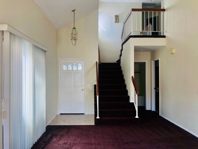 Building Photo - Carlton Square Spacious House w/Central AC...