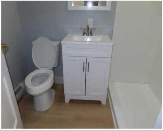 Building Photo - 27 Burtt St