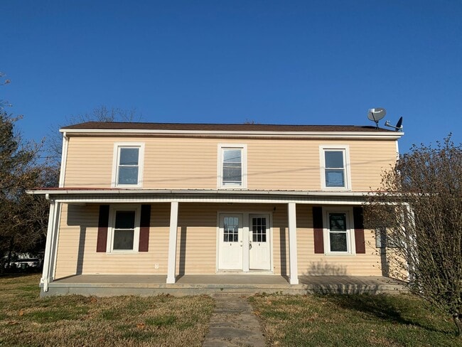 Primary Photo - Gorgeous newly renovated apartment in Broo...