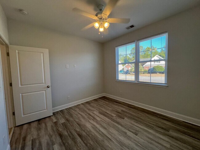 Building Photo - Conway - 3 Bedroom / 2 Bathroom House