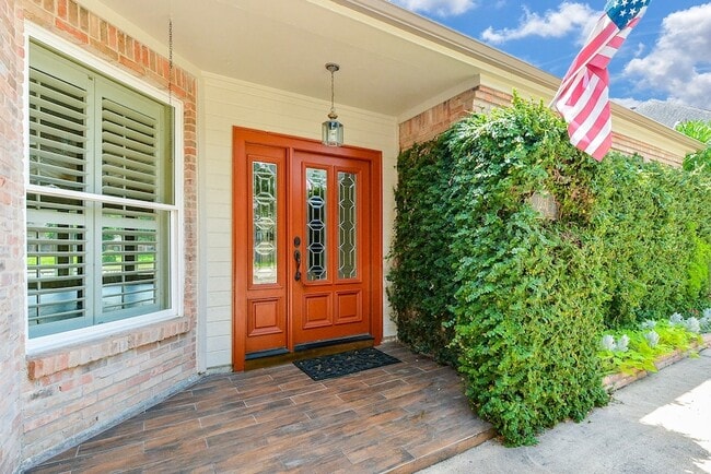 Primary Photo - 1231 Creekford Cir