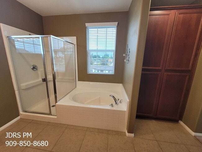 Building Photo - Rancho Cucamonga 4-Bedroom Home