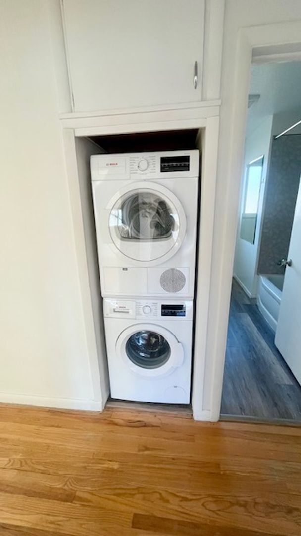 Building Photo - 6045 S Jamaica St