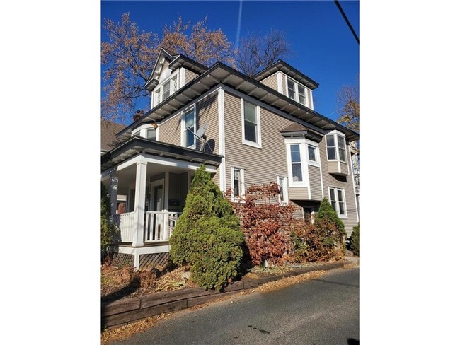 Building Photo - 1712 W 31st St