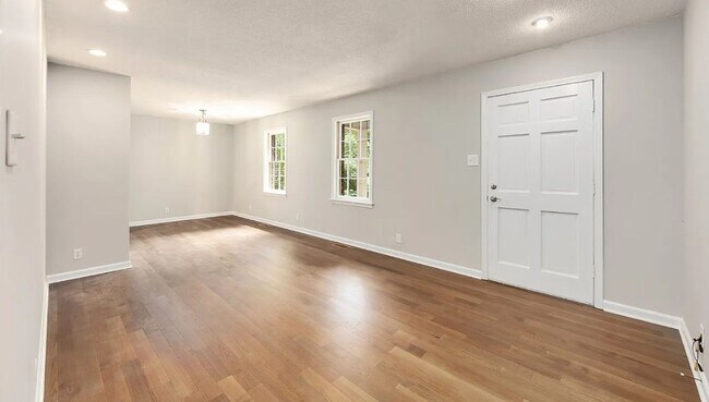 Building Photo - 143 Hopper Barker Rd