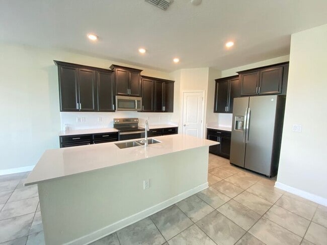 Building Photo - 4442 Seven Canyons Dr