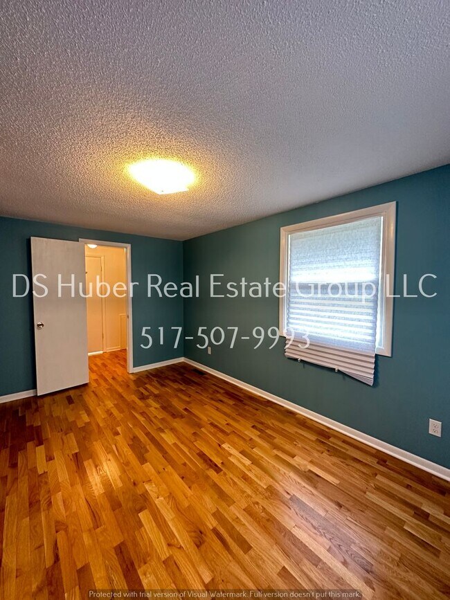 Building Photo - 3501 Sandhurst Dr
