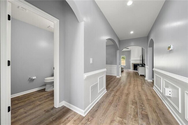 Building Photo - 1535 Fenmore St