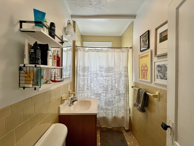 Building Photo - 95 Bow St