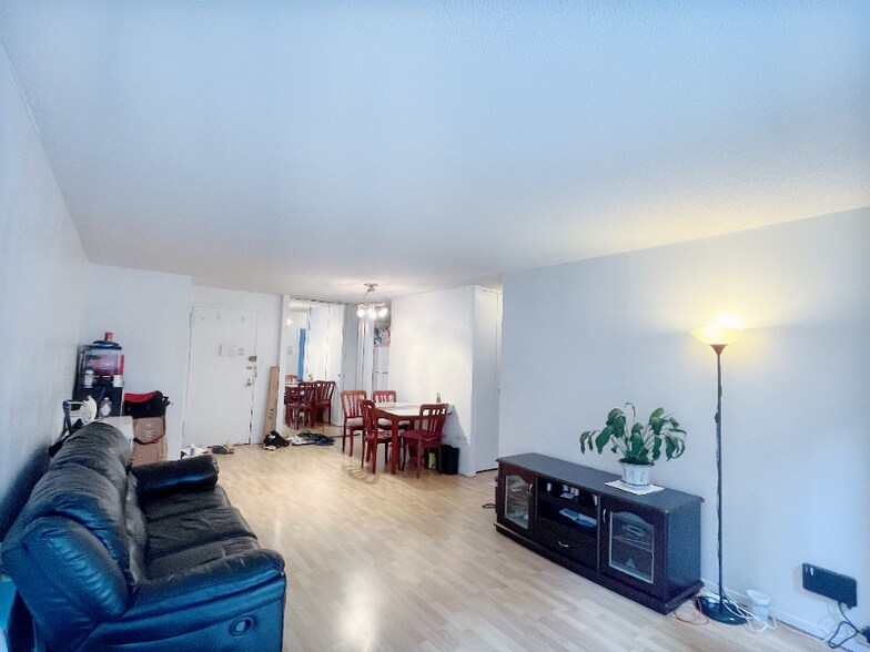 Primary Photo - 90 Gold St