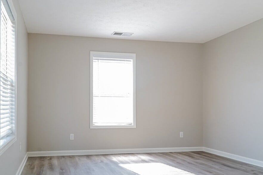 Building Photo - 960 Styles Ct