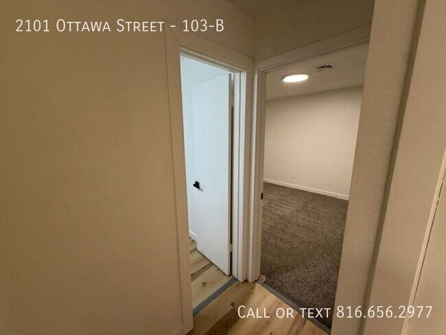 Building Photo - 2101 Ottawa St