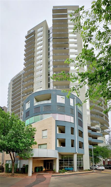 Building Photo - 603 Davis St