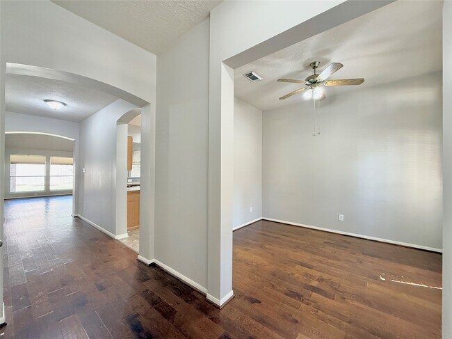 Building Photo - 1803 Moston Dr