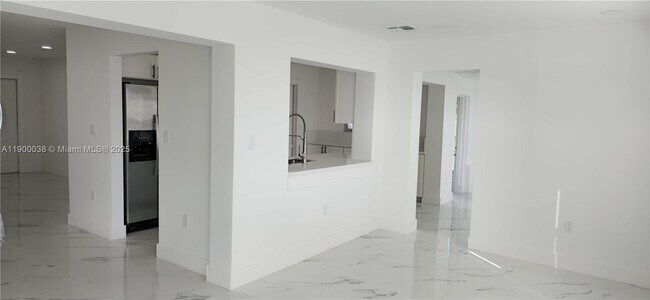 Building Photo - 4404 NW 46th Way