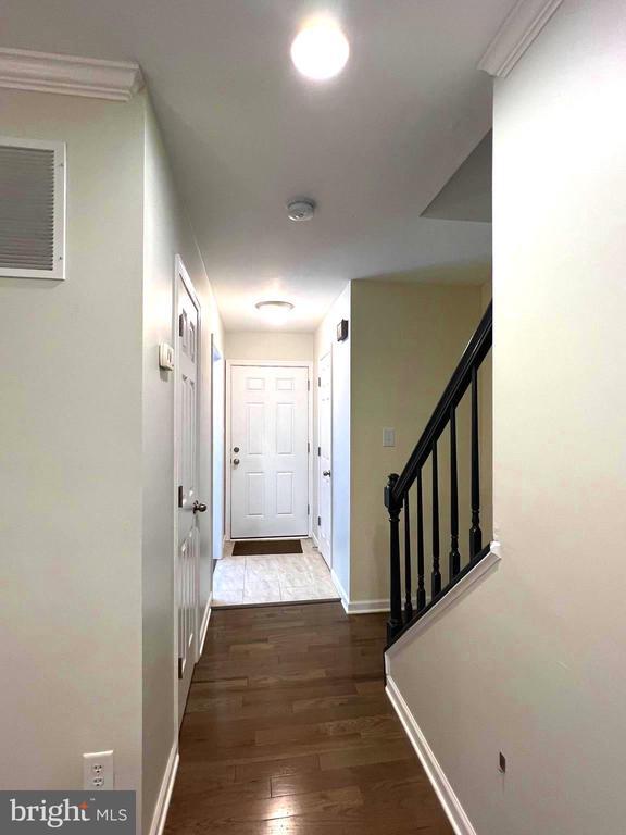 Building Photo - 1221 Kirby Cir