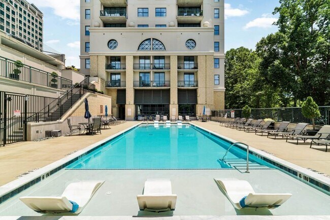 Building Photo - 3040 Peachtree Rd
