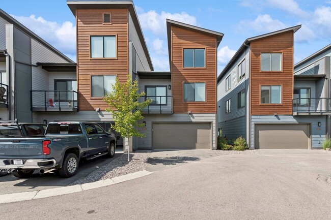 Building Photo - Alta Views Condo