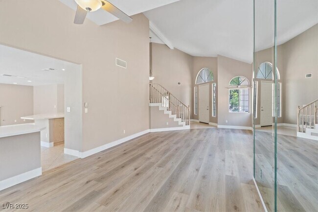 Building Photo - 1817 Tropical Breeze Dr
