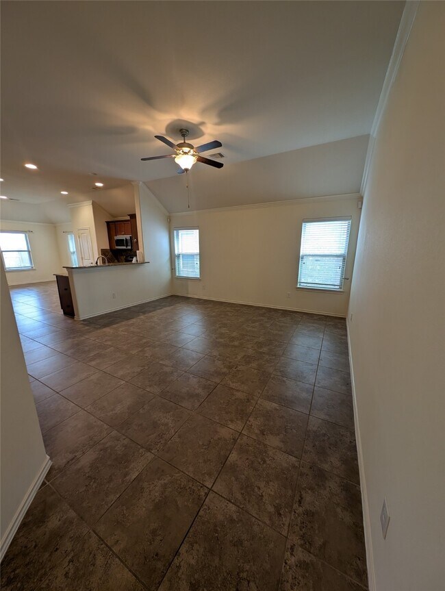 Building Photo - 18918 Bluestone Hollow Ln