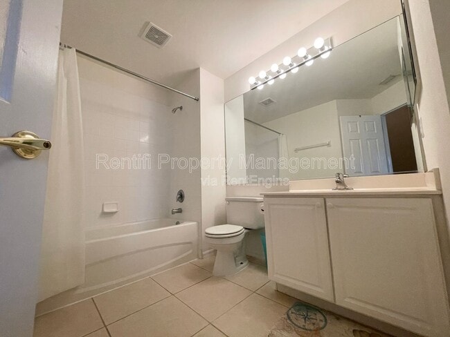 Building Photo - 8430 Village Edge Cir