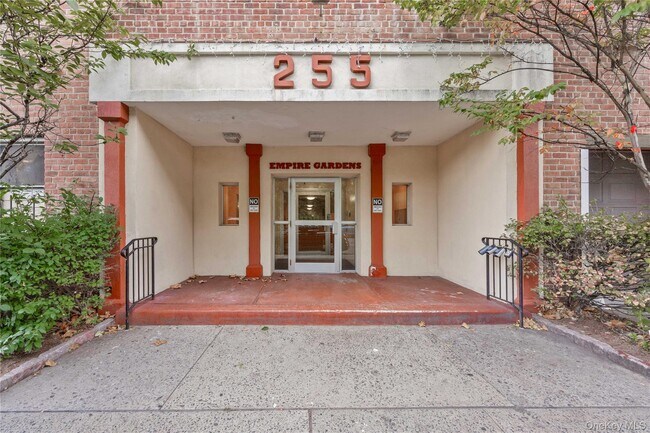 Building Photo - 255 Bronx River Rd