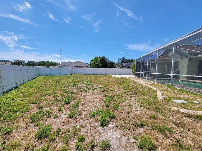 Building Photo - 7916 Roundelay Dr