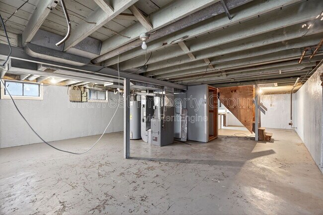 Building Photo - 1015 Avant Dr