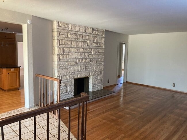 Building Photo - Rare Willow Glen Gem: Spacious 4BR Family Compound on a 9,000+ Sq. Ft. Lot
