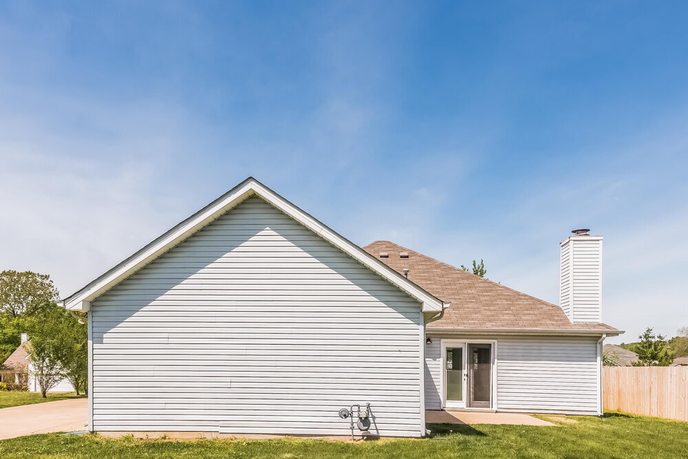 Building Photo - 2204 Joann Dr